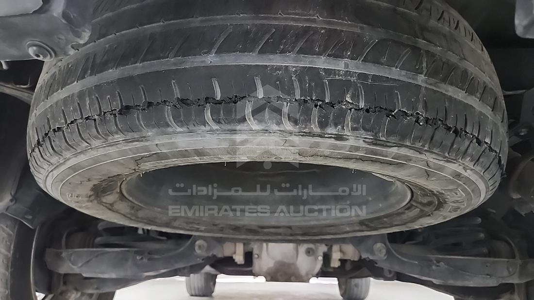 نيسان أرمادا 2012 — الإطار الاحتياطي — صورة 23