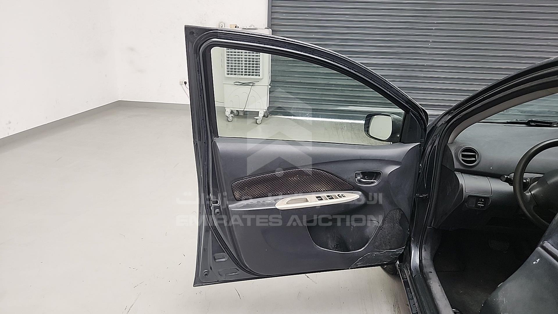 2008 TOYOTA YARIS VIN: JTDBW923081084457