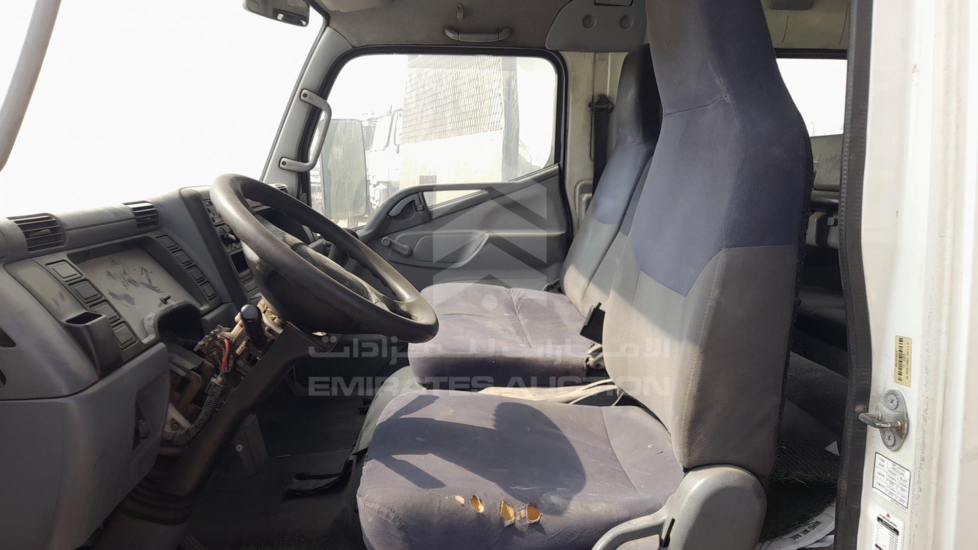 2015 MITSUBISHI CANTER VIN: JL7B6E1P2FK024722