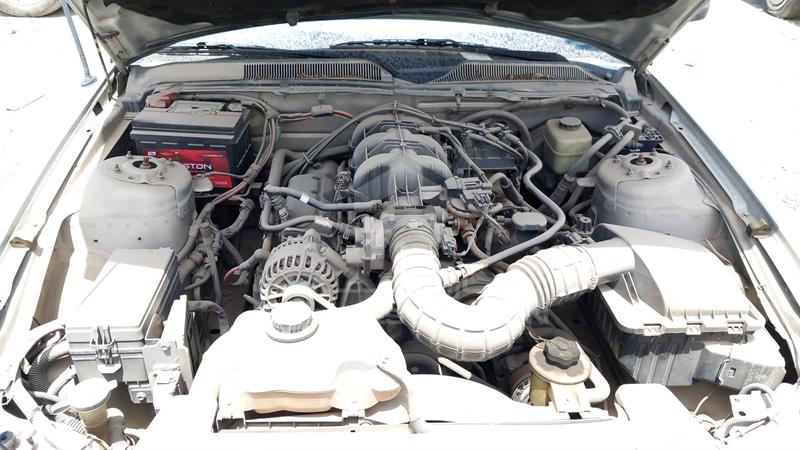 1ZVFT84N375196337 Auction: EmiratesAuction Lot: 404943 1ZVFT84N375196337 Ford Mustang 2007 SILVER Photo 29