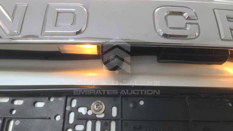 JTMHU09J5F4120610 Auction: EmiratesAuction Lot: 409010 JTMHU09J5F4120610 Toyota Land Cruiser 2015 WHITE Photo 32