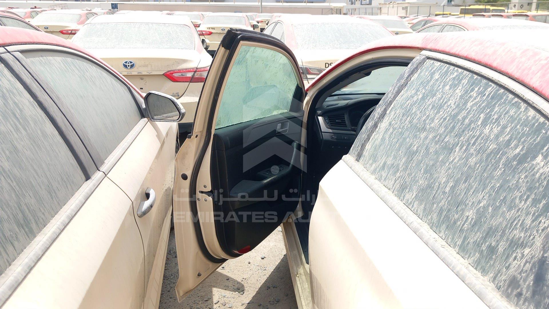 2019 HYUNDAI SONATA VIN: KMHE24135KA092943