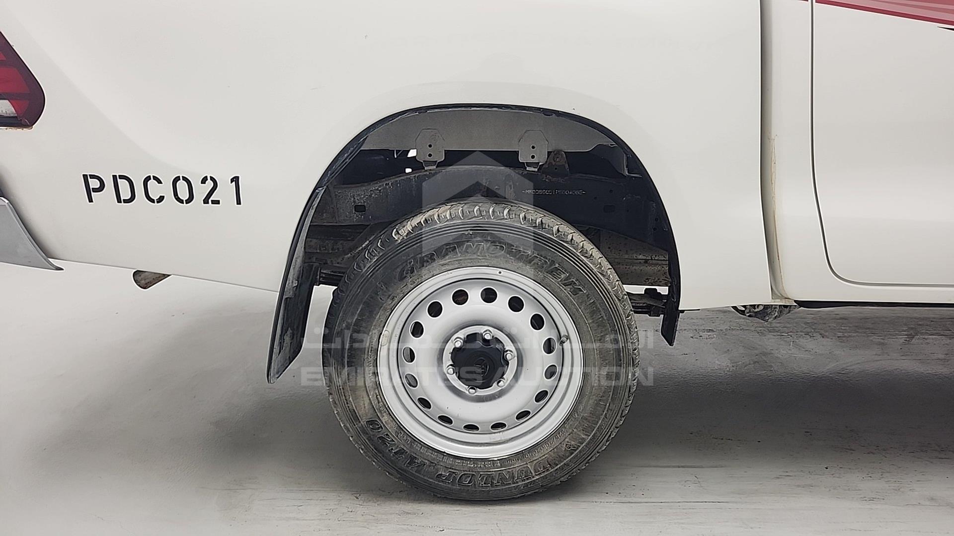 2023 TOYOTA HILUX VIN: MR0DB9CD1P5004085