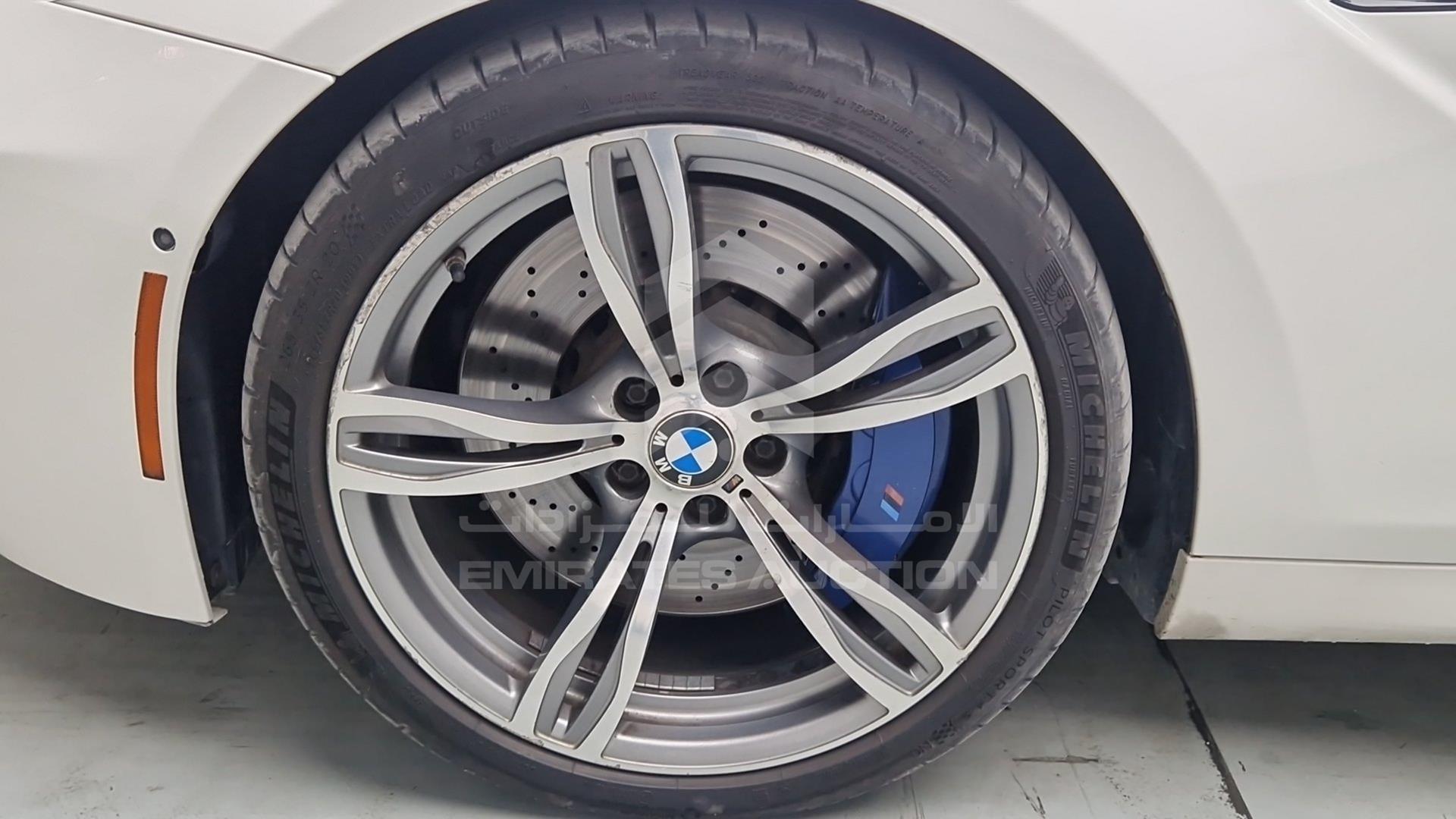 2013 BMW M6 VIN: WBSLX9C5XDC968527