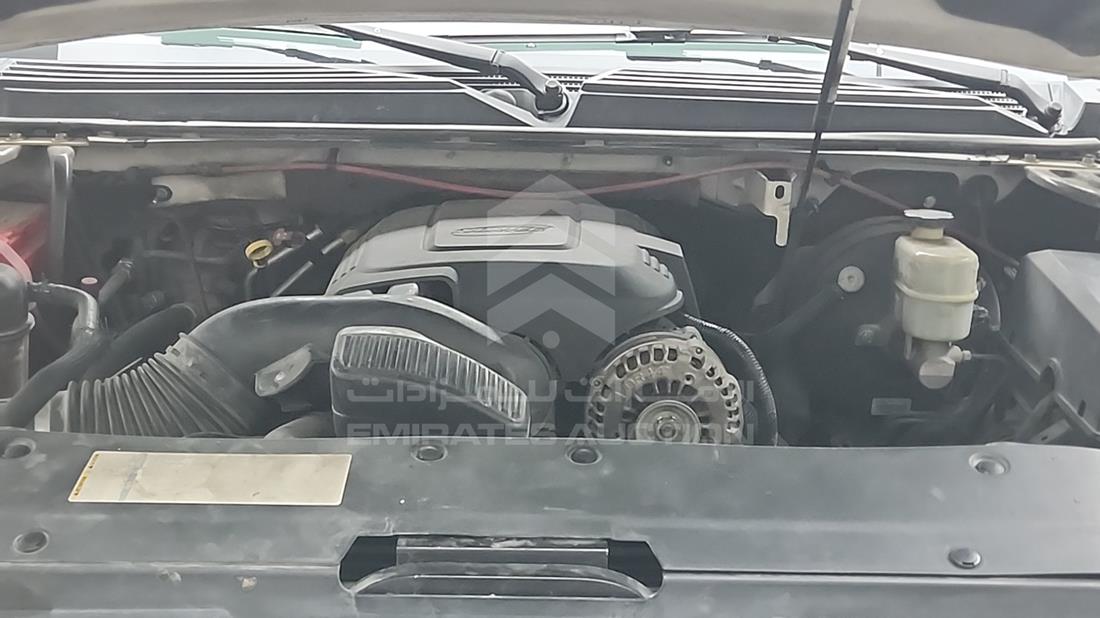 2008 Chevrolet Tahoe — Engine Bay — Photo 31
