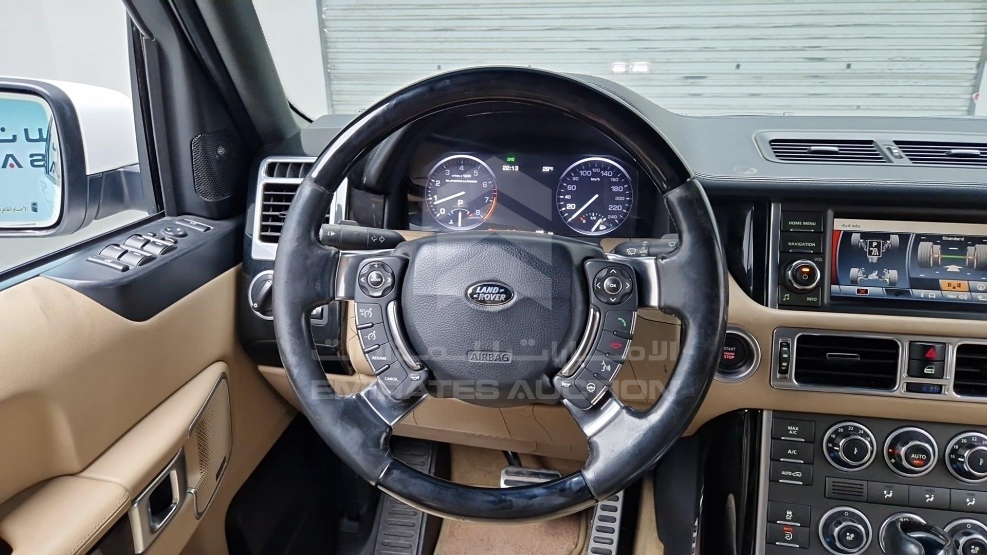 2011 RANGE ROVER VOGUE VIN: SALLMEME4BA337190
