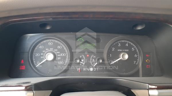 Lincoln Town Car 2006 1LNHM83V96Y635852 Image 6
