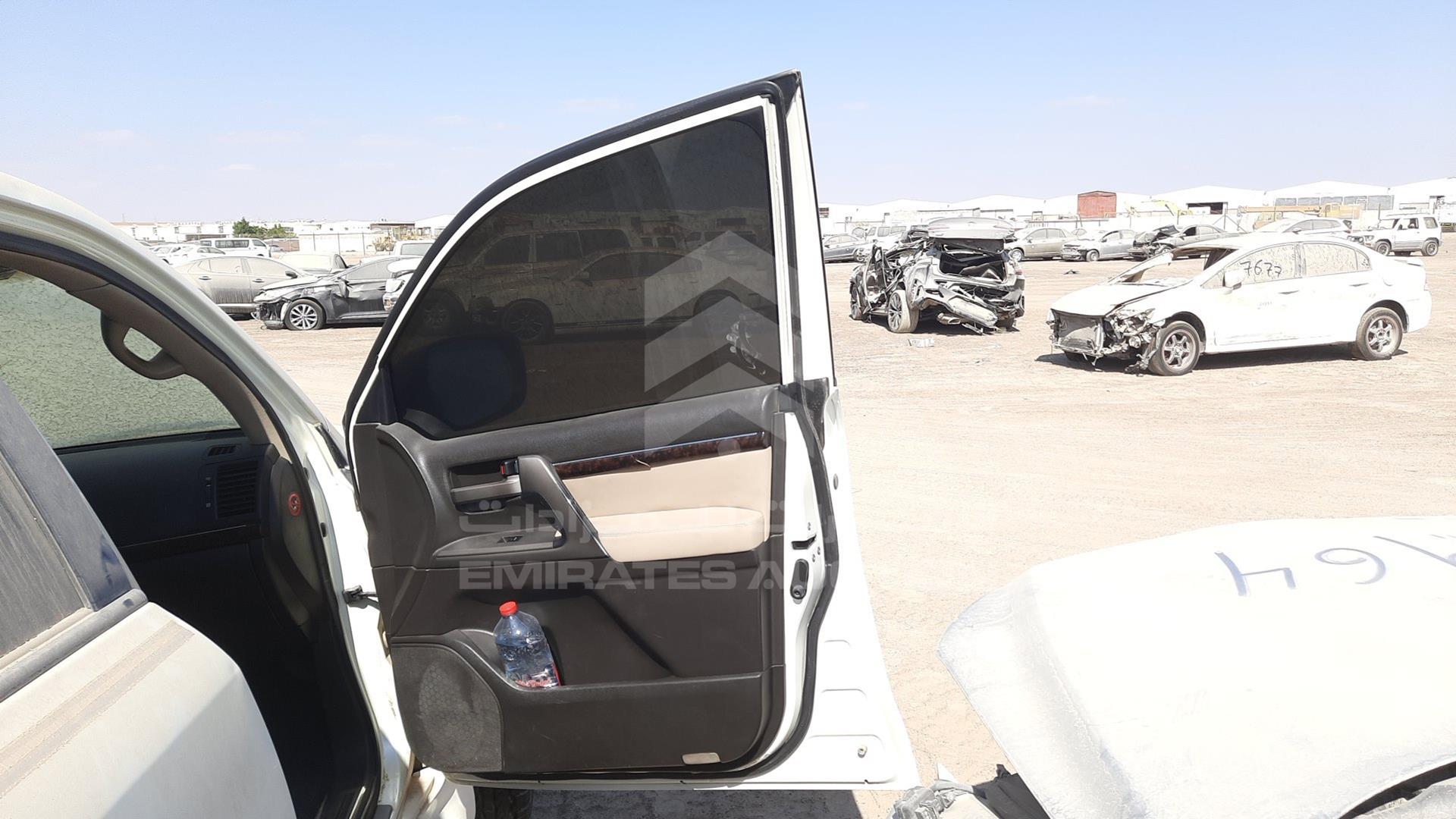 2008 TOYOTA LAND CRUISER VIN: JTMHT05J984014687