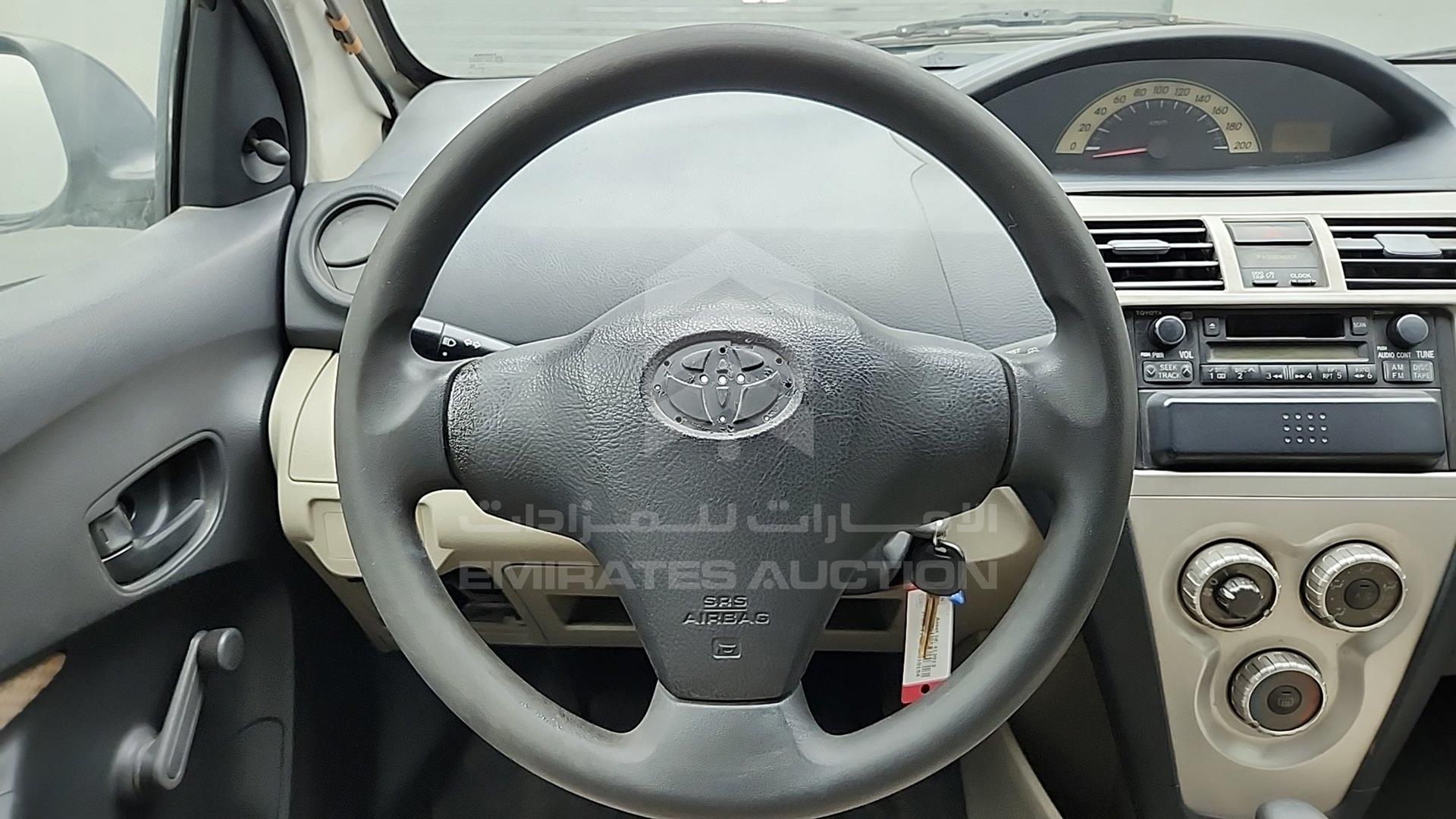 2008 TOYOTA YARIS VIN: JTDBW923X84010154