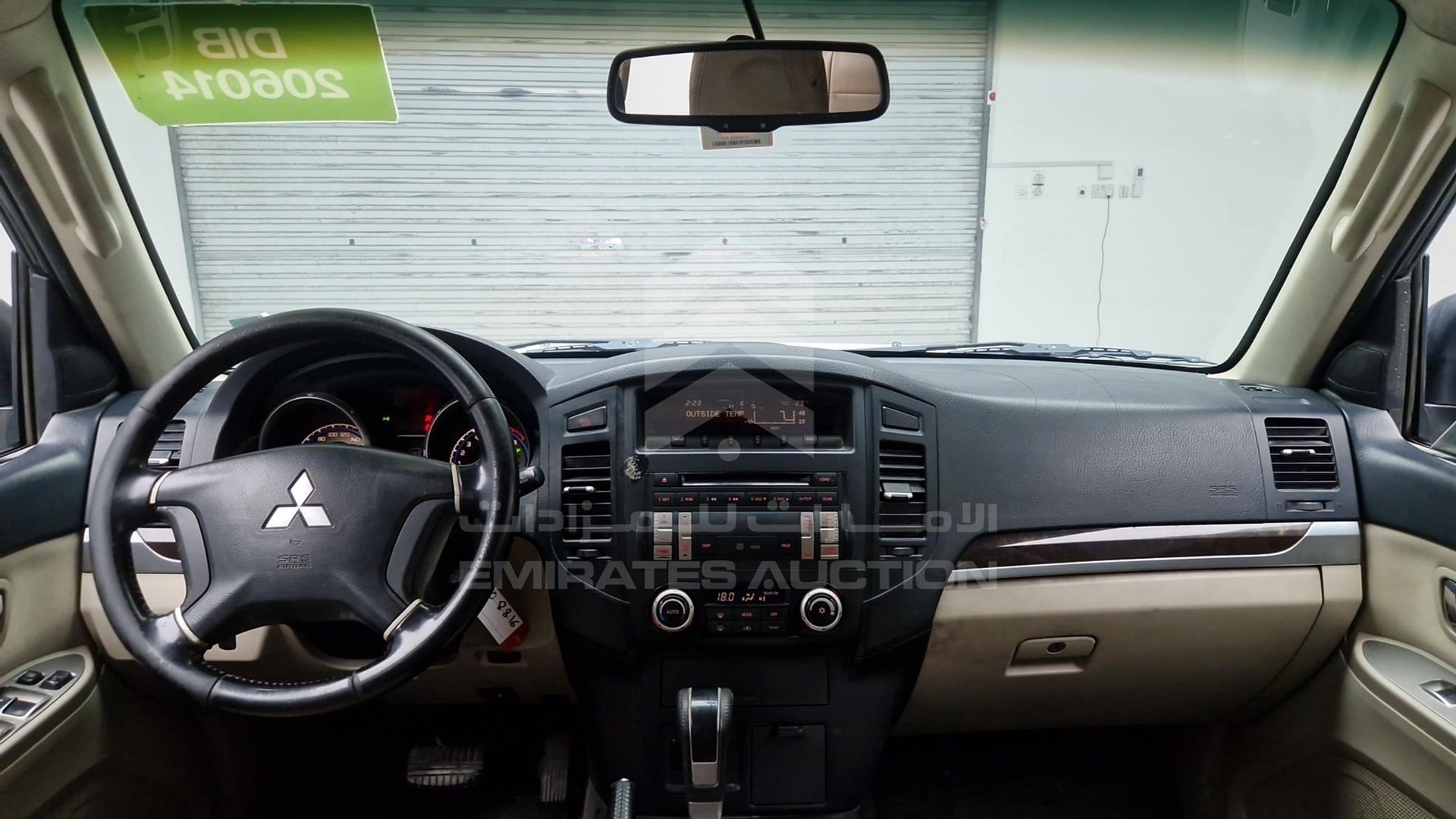 2011 MITSUBISHI PAJERO VIN: JMYLRV95WBJ708816
