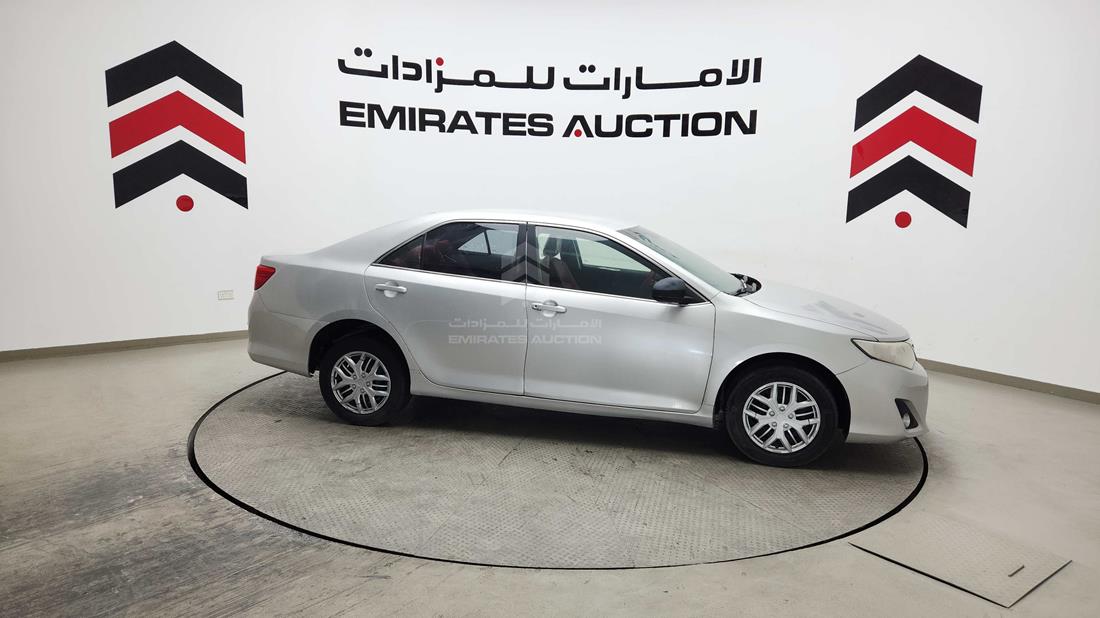 2014 Toyota Camry — Right Full View — Photo 37