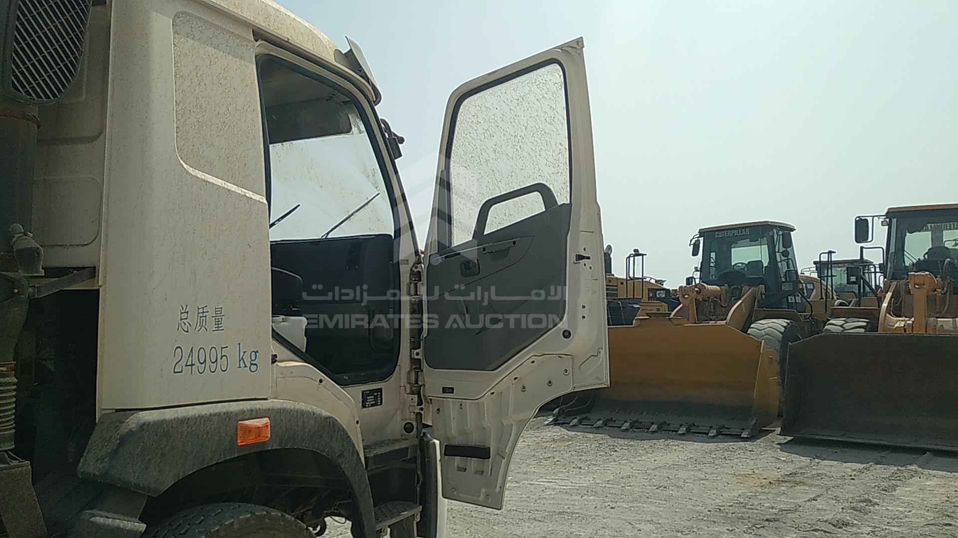 2023 XCMG --- VIN: LC1HMMBG8P0030061