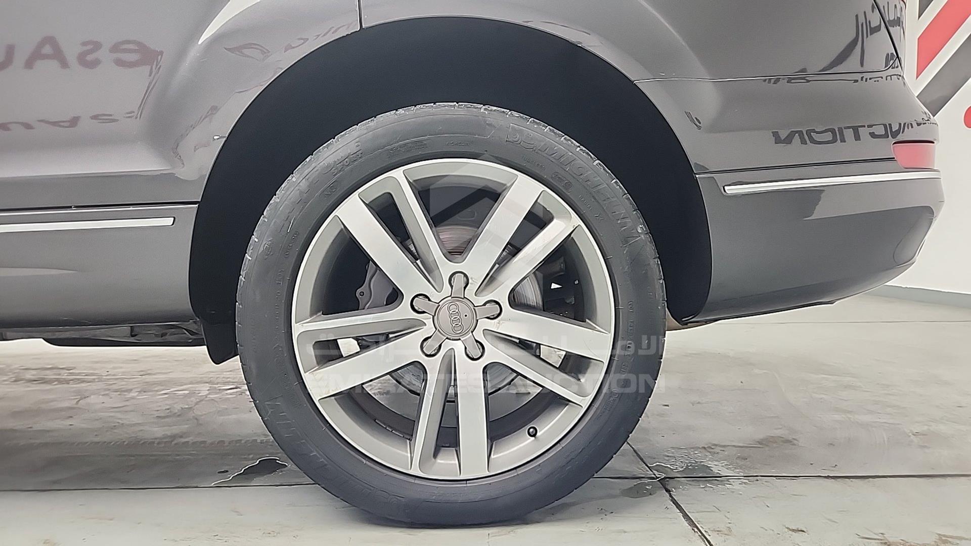 2012 AUDI Q7 VIN: WAUAGD4L2CD009451