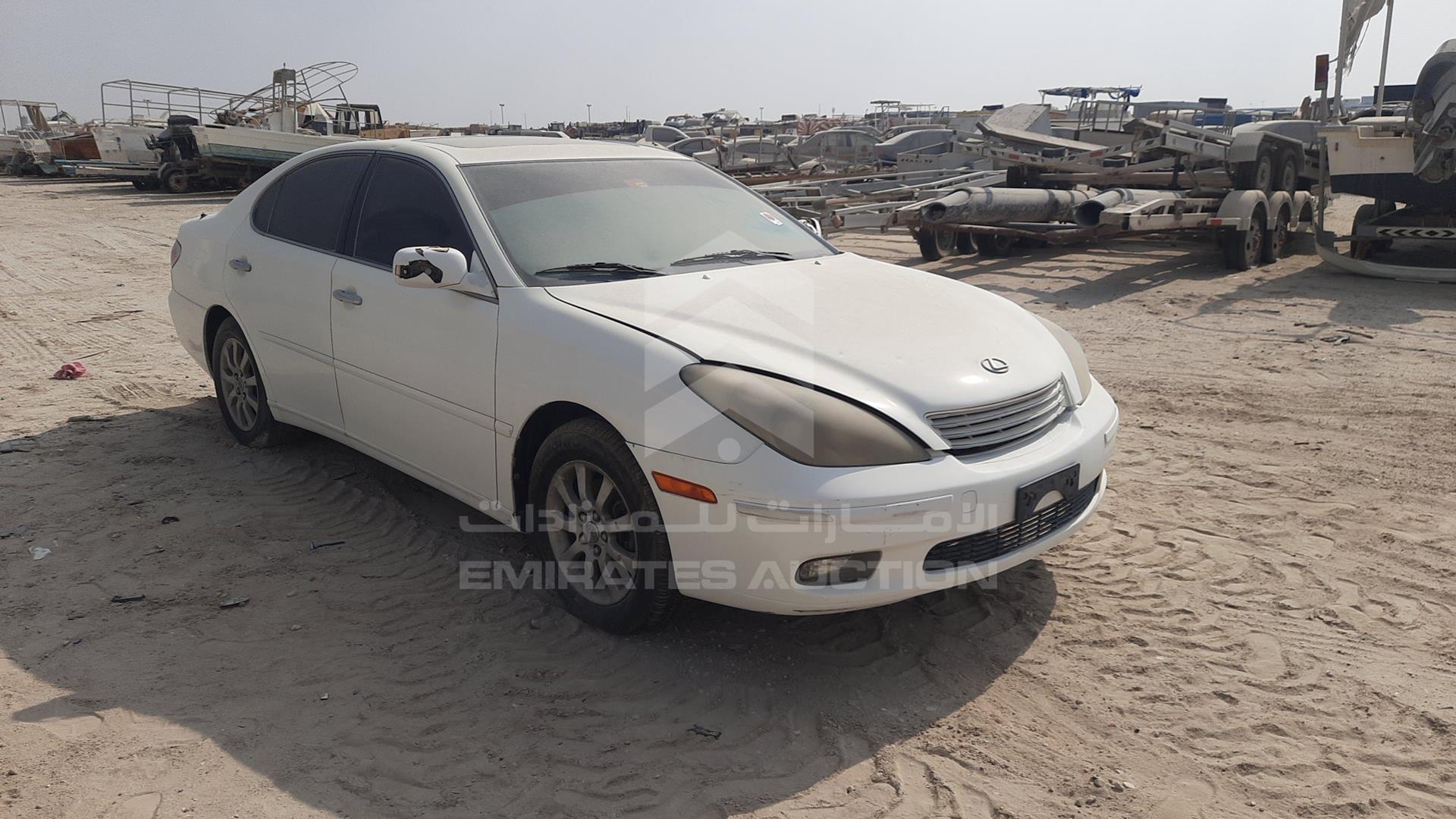 2002 LEXUS ES 300 VIN: JTHBF30G820049888
