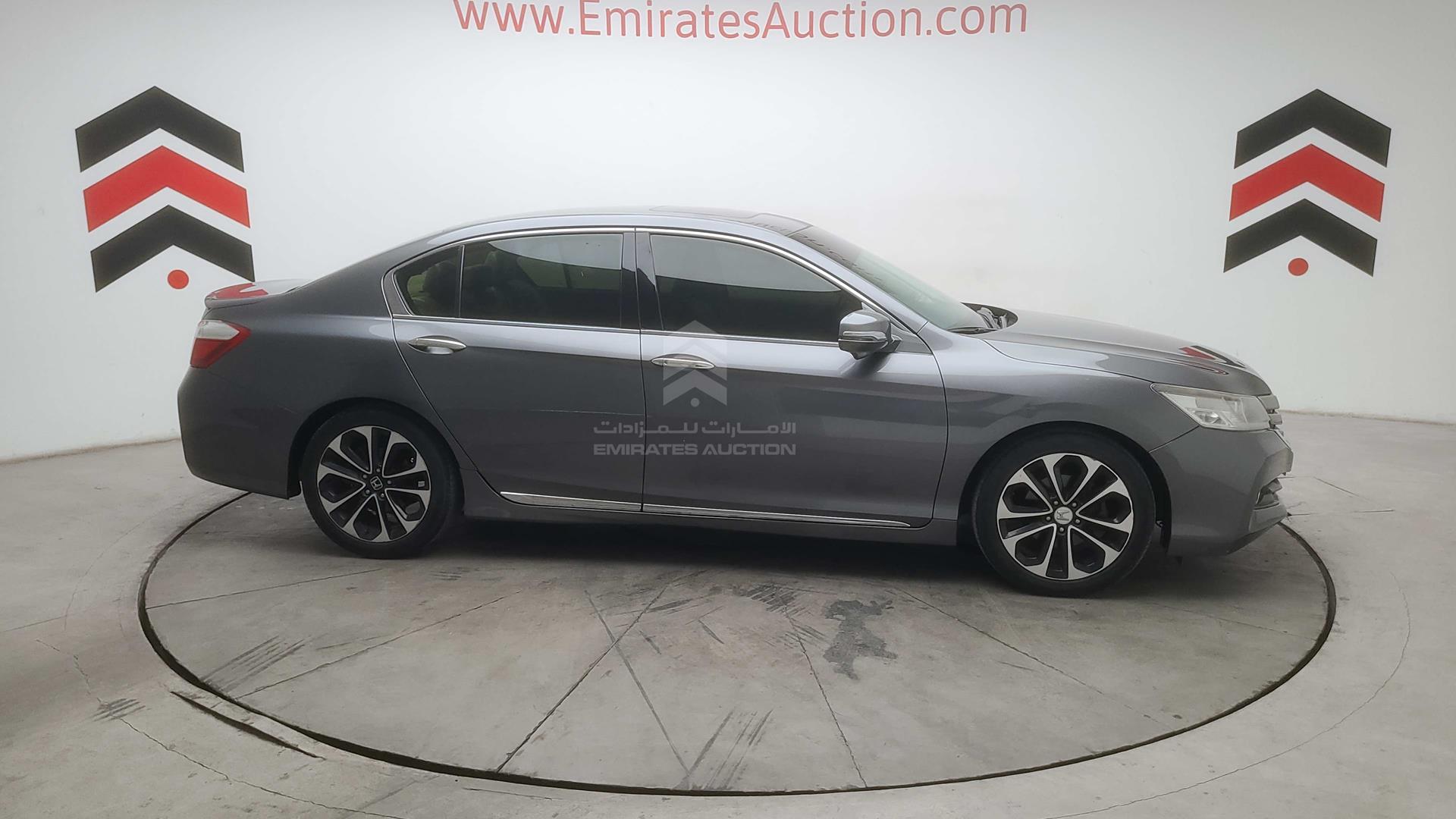 2016 HONDA ACCORD VIN: LUCCR3643G3400962