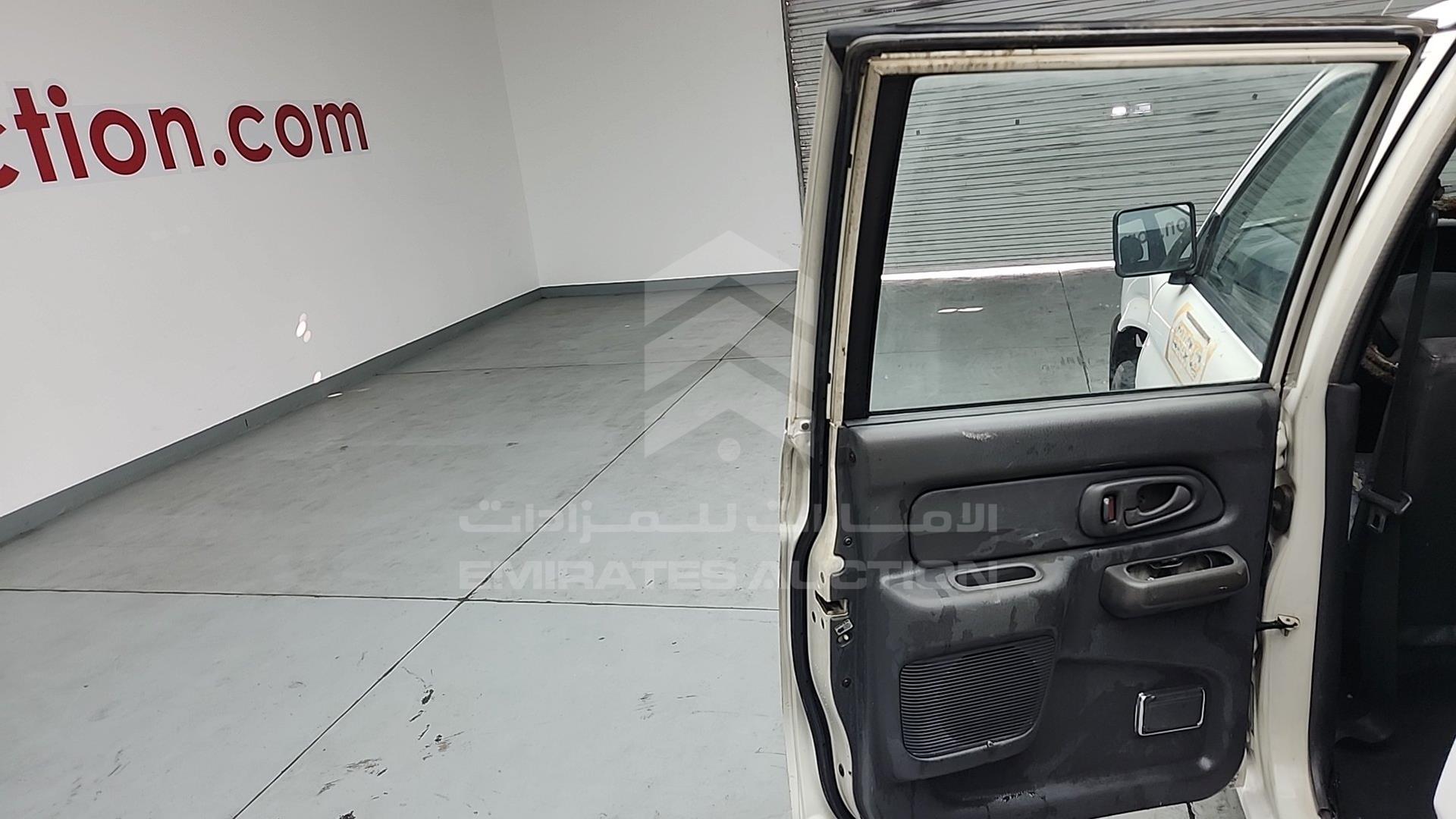 2005 MITSUBISHI L 200 VIN: MMBJNK6405D037964