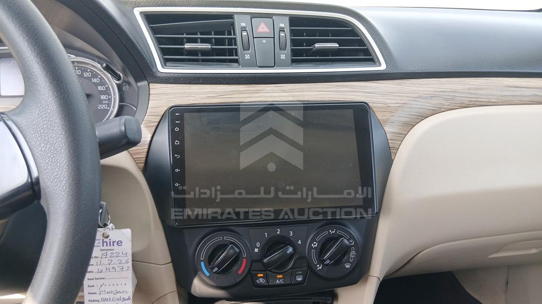 سوزوكي سياز 2023 — نظم الترفيه وكاميرا المراقبة والملاحة — صورة 16