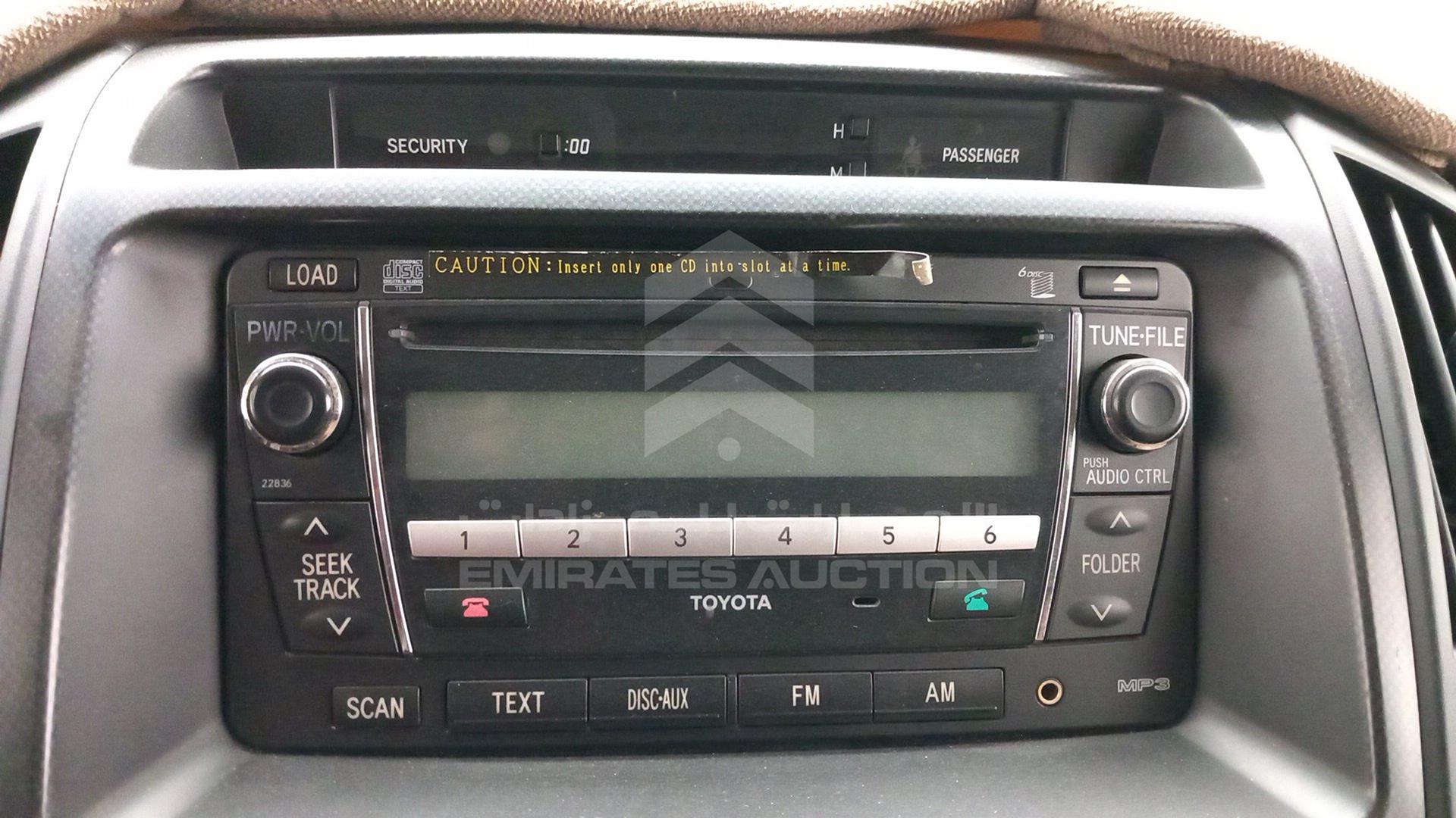 2010 TOYOTA LAND CRUISER VIN: JTMHT05JXA4032928
