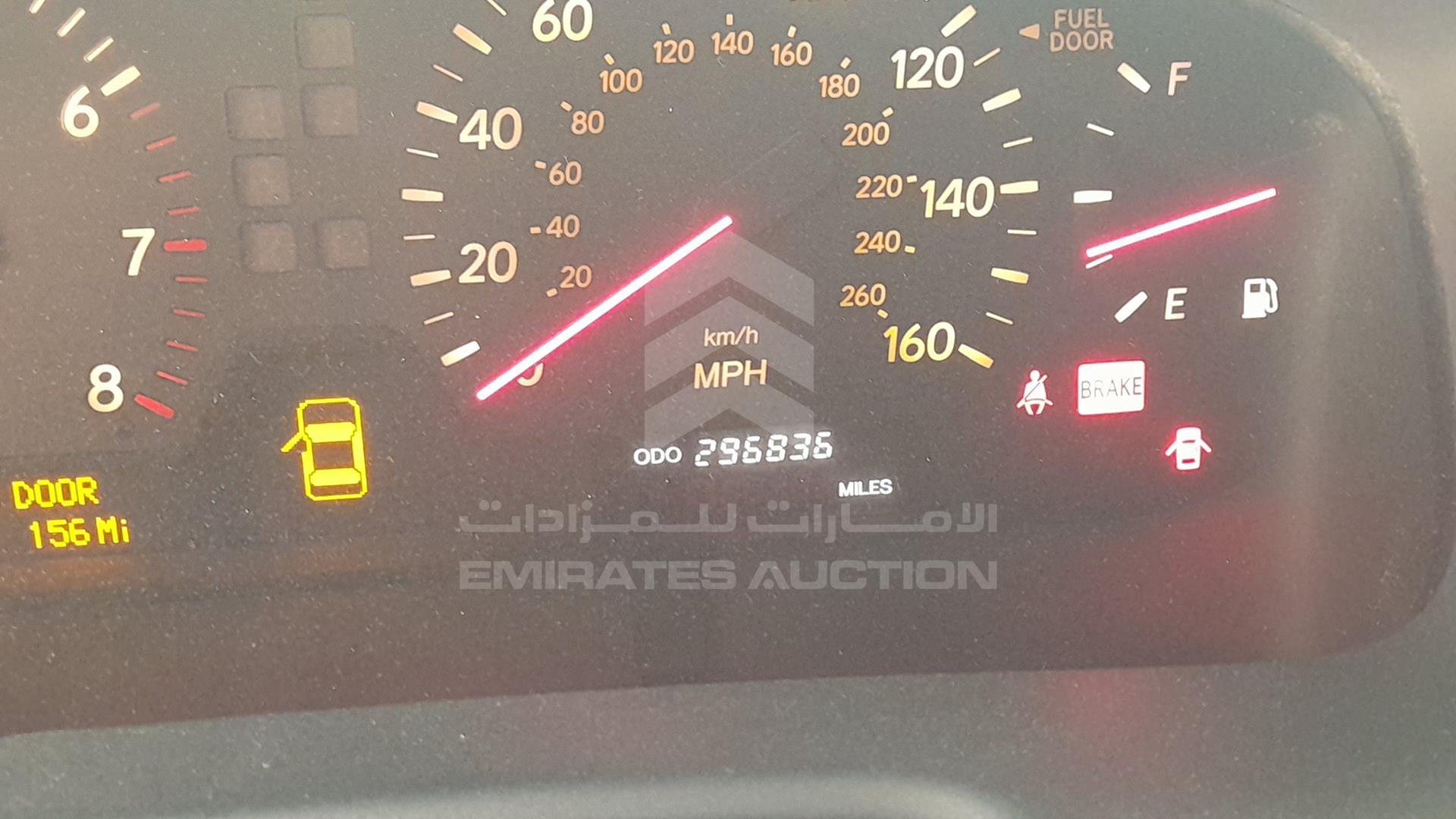 2001 LEXUS LS 430 VIN: JTHBN30F410042557