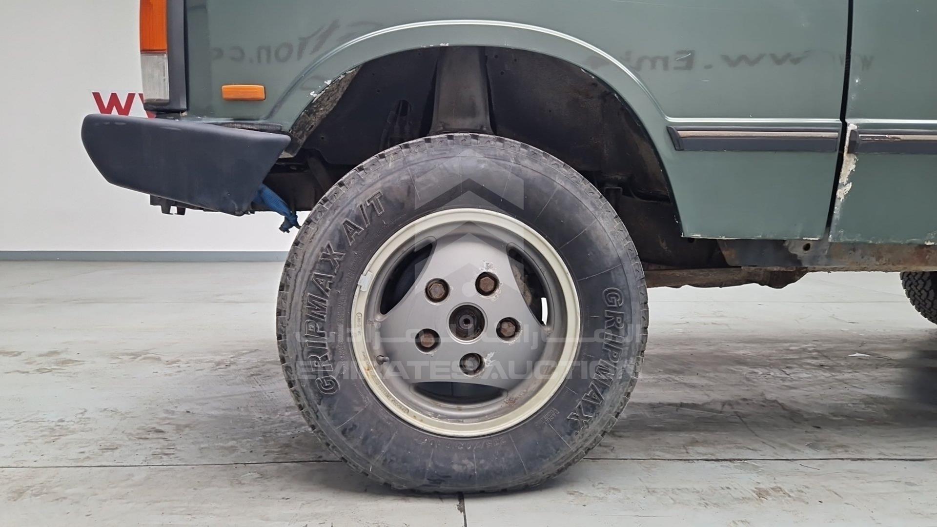 1984 LAND ROVER RANGE ROVER VIN: SALLHAMM4GA421015