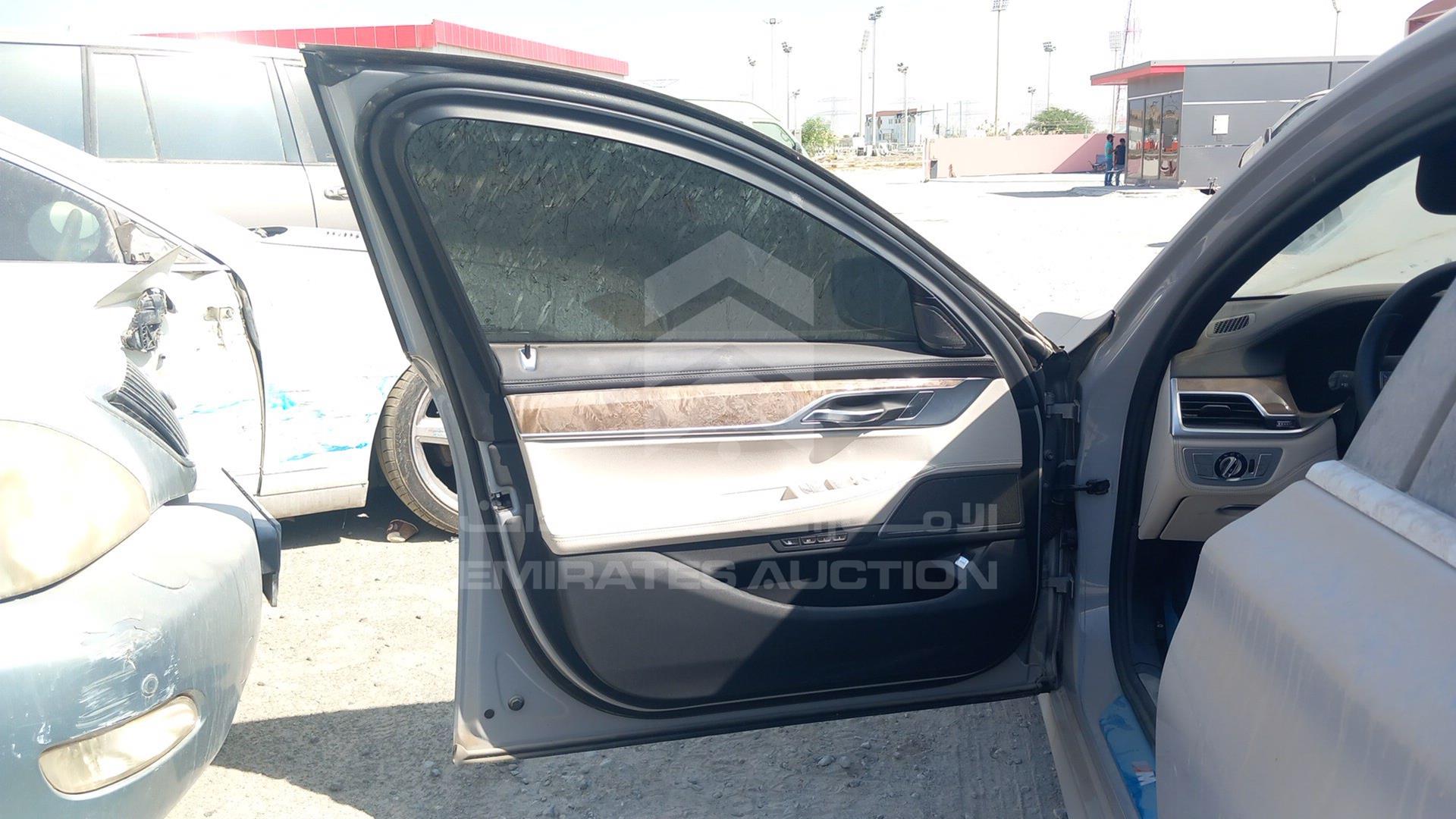 2020 BMW 730 VIN: WBA7T0108LCD21517