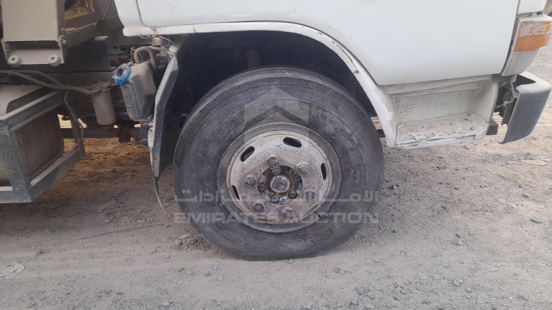 Nissan Diesel UD — Front Right Tyre — Photo 26