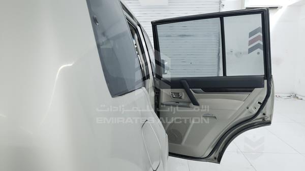 JMYLYV95WGJ723421 Mitsubishi Pajero