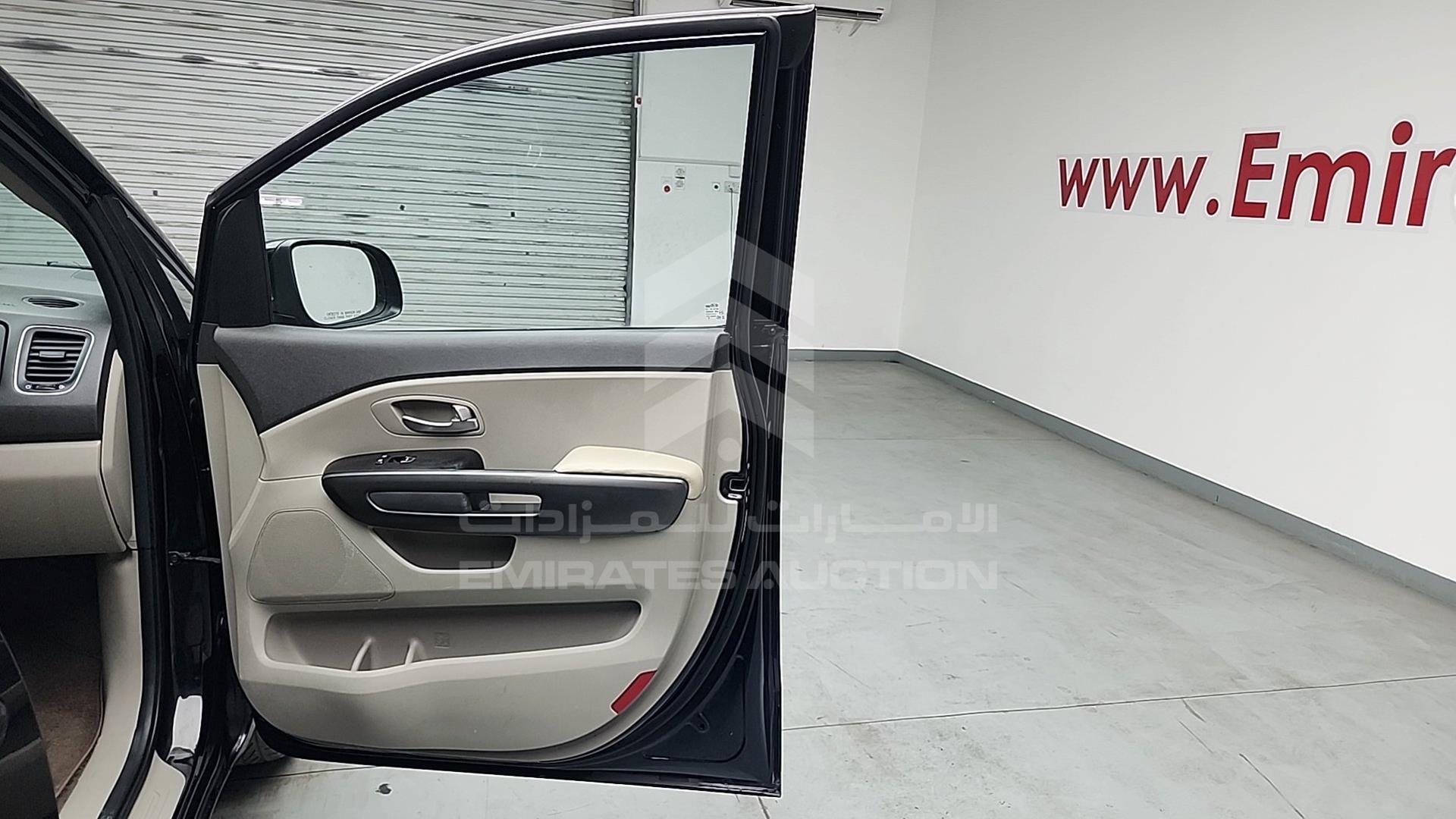 2016 KIA SEDONA VIN: KNDMB5C18G6085920