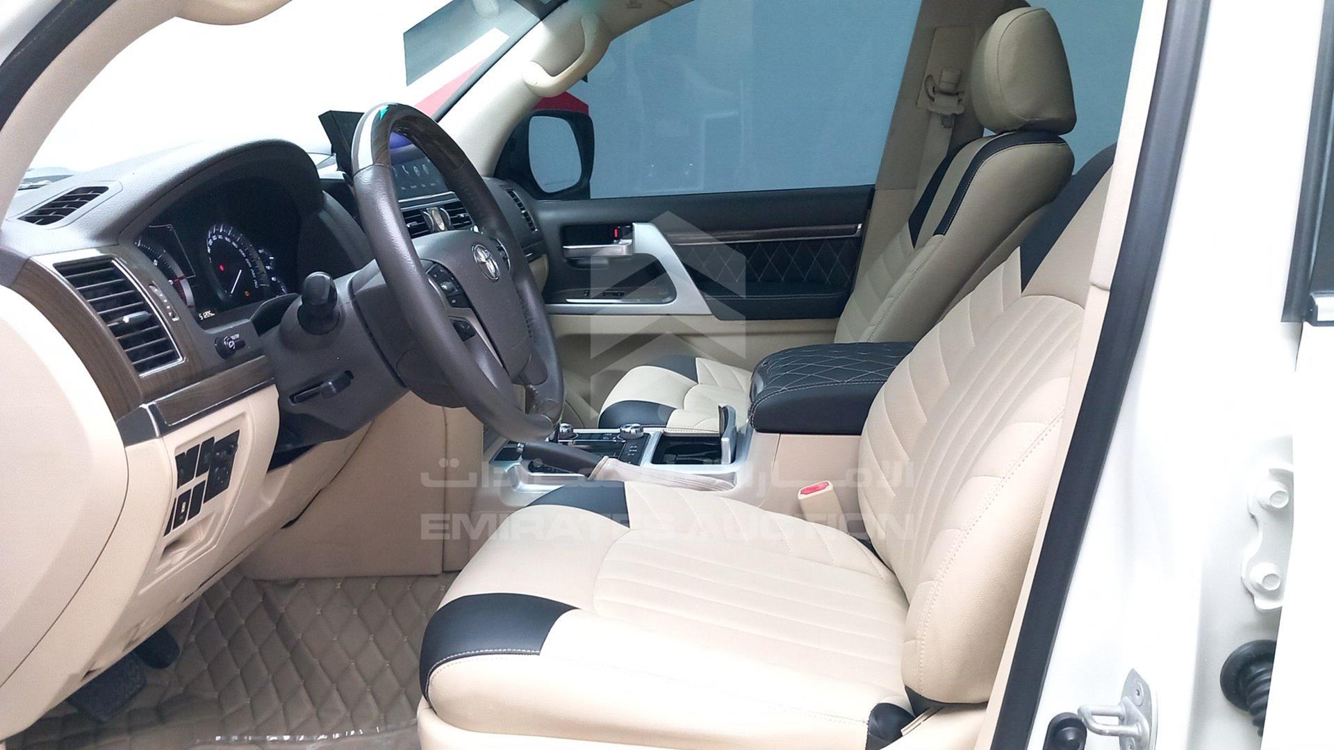 2016 TOYOTA LAND CRUISER VIN: JTMHY05J6G4036341