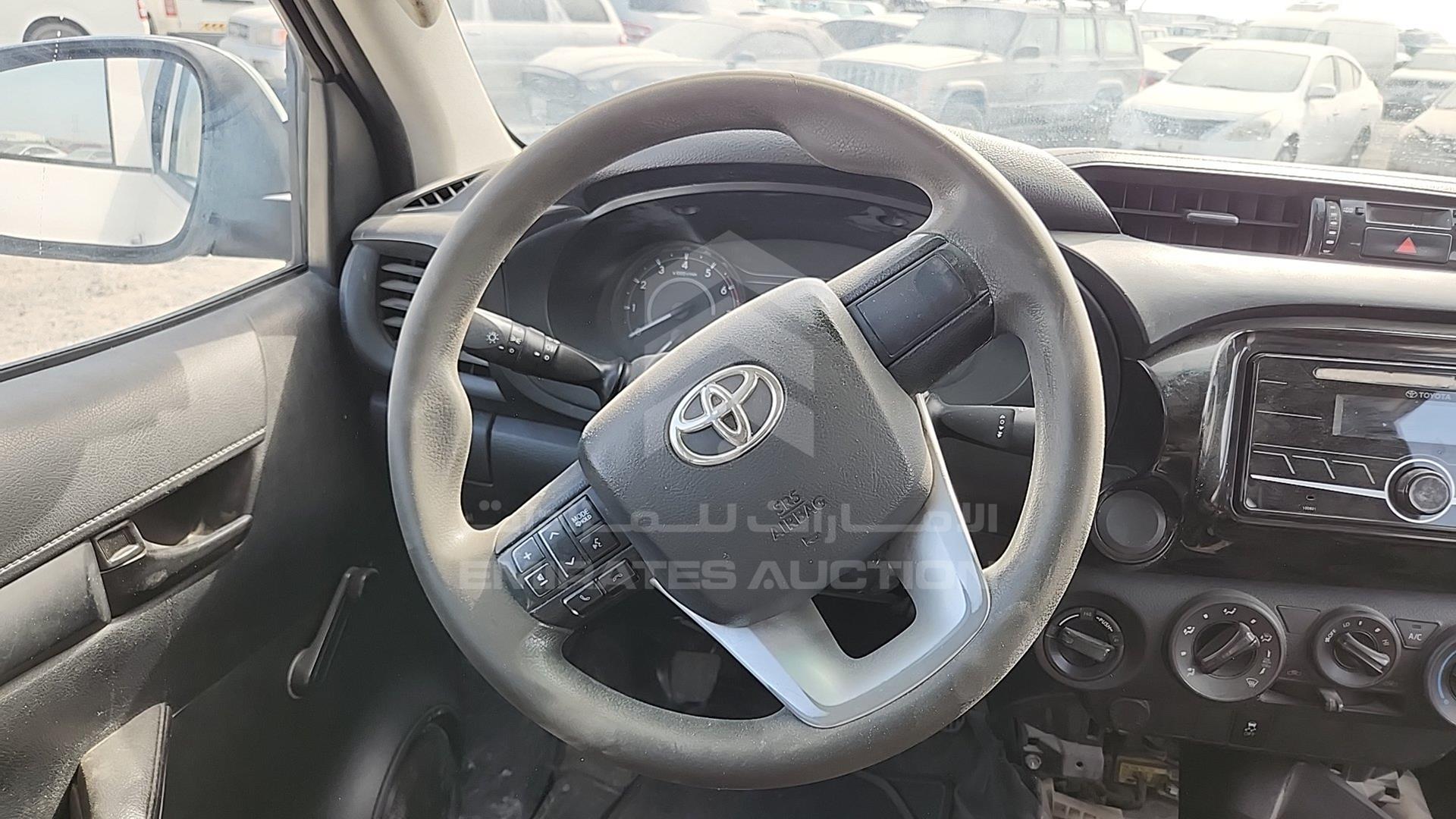 2019 TOYOTA HILUX VIN: MR0DX9CD2K2636430