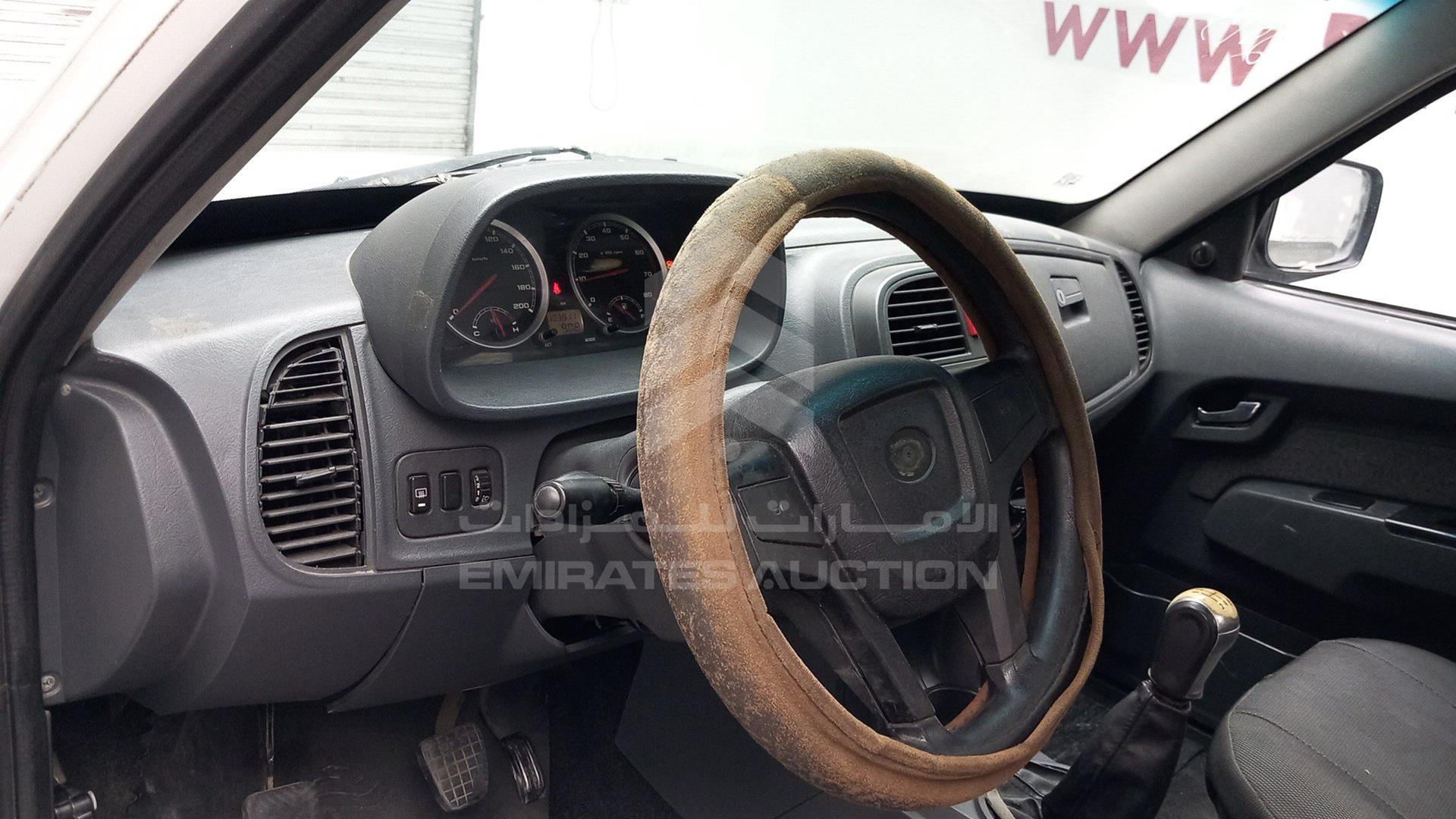 2015 TATA XENON VIN: MAT464703FSL00405