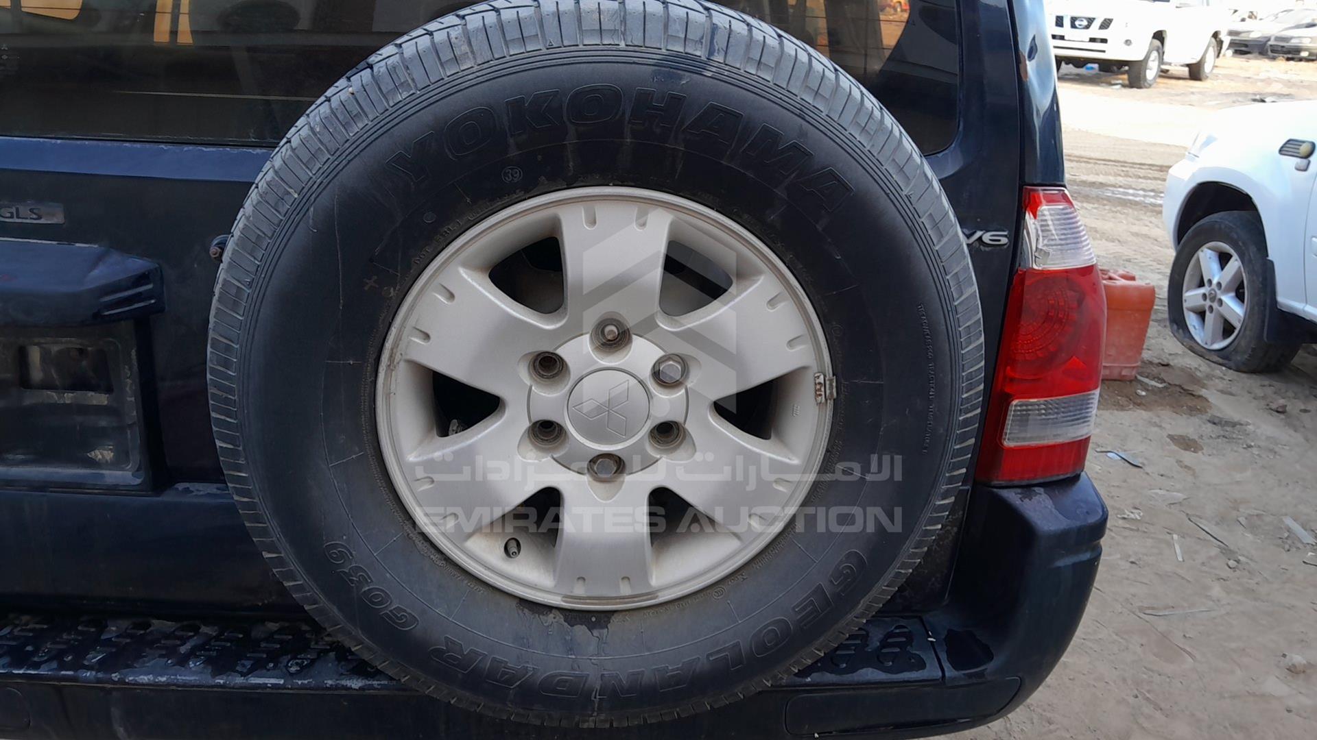 2007 MITSUBISHI PAJERO VIN: JMYLRV73W7J703442