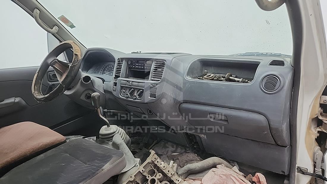 2005 Nissan Urvan — Front Right Passenger Dashboard View — Photo 18