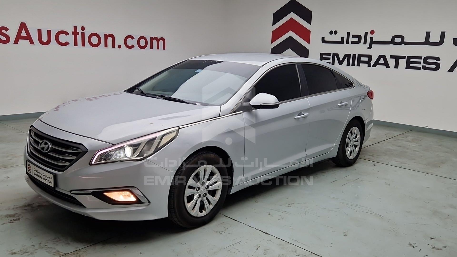 2016 HYUNDAI SONATA VIN: KMHE241G9GA207828