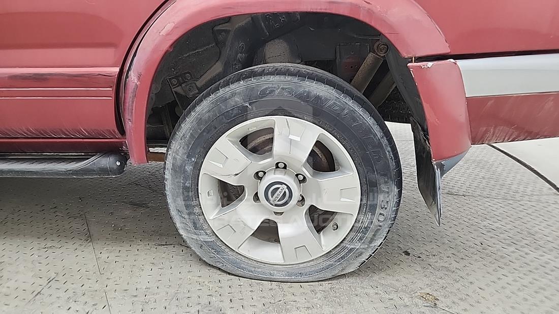 1998 Nissan Pathfinder — Rear Left Tyre — Photo 38