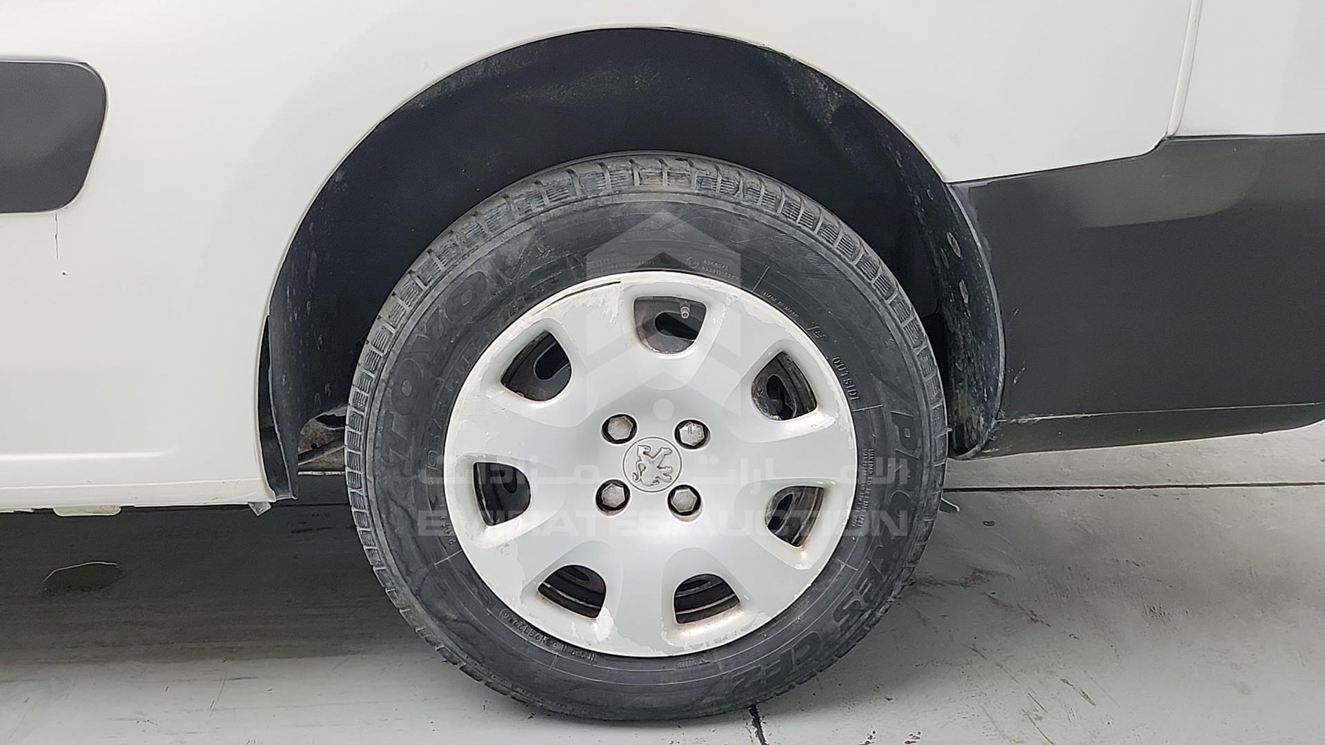 2015 PEUGEOT PARTNER VIN: VF37ENFU0FJ542828