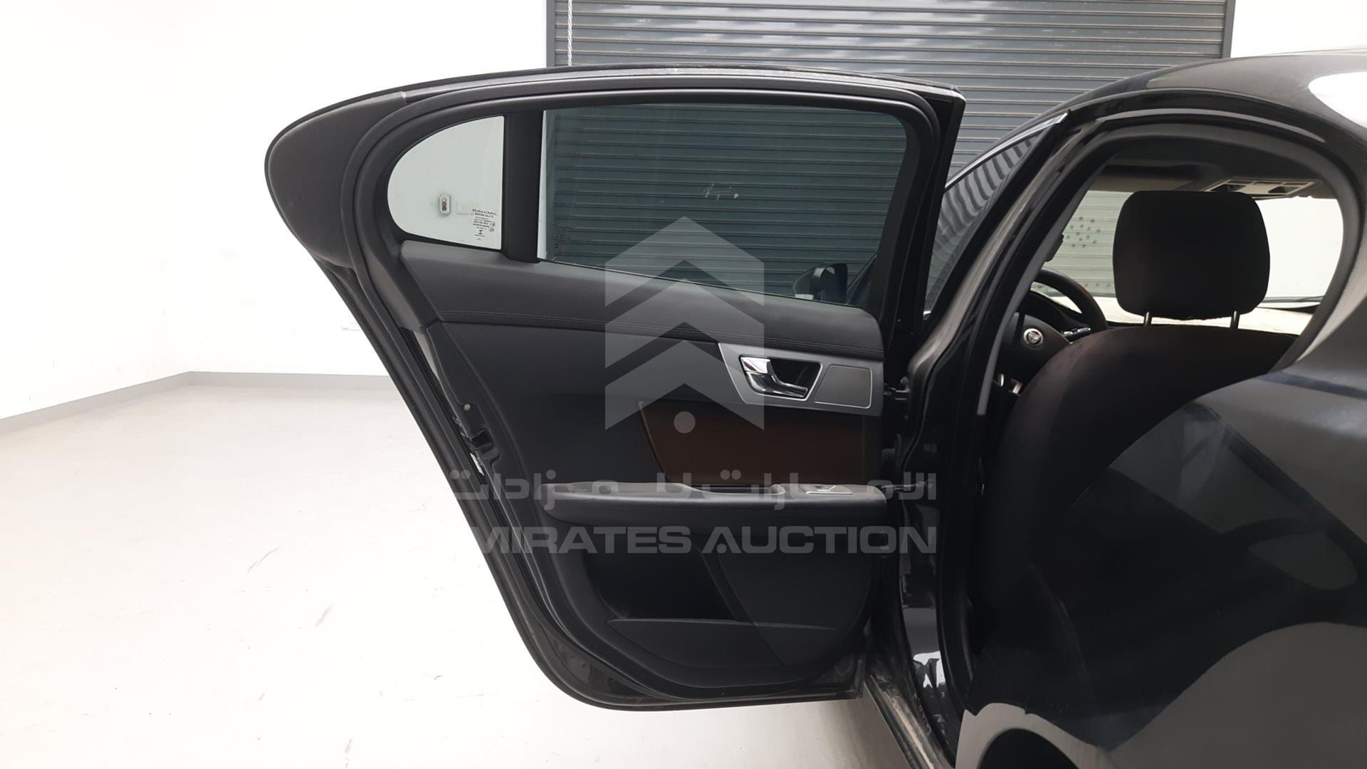 2013 JAGUAR XF VIN: SAJAA05N8DPU00277