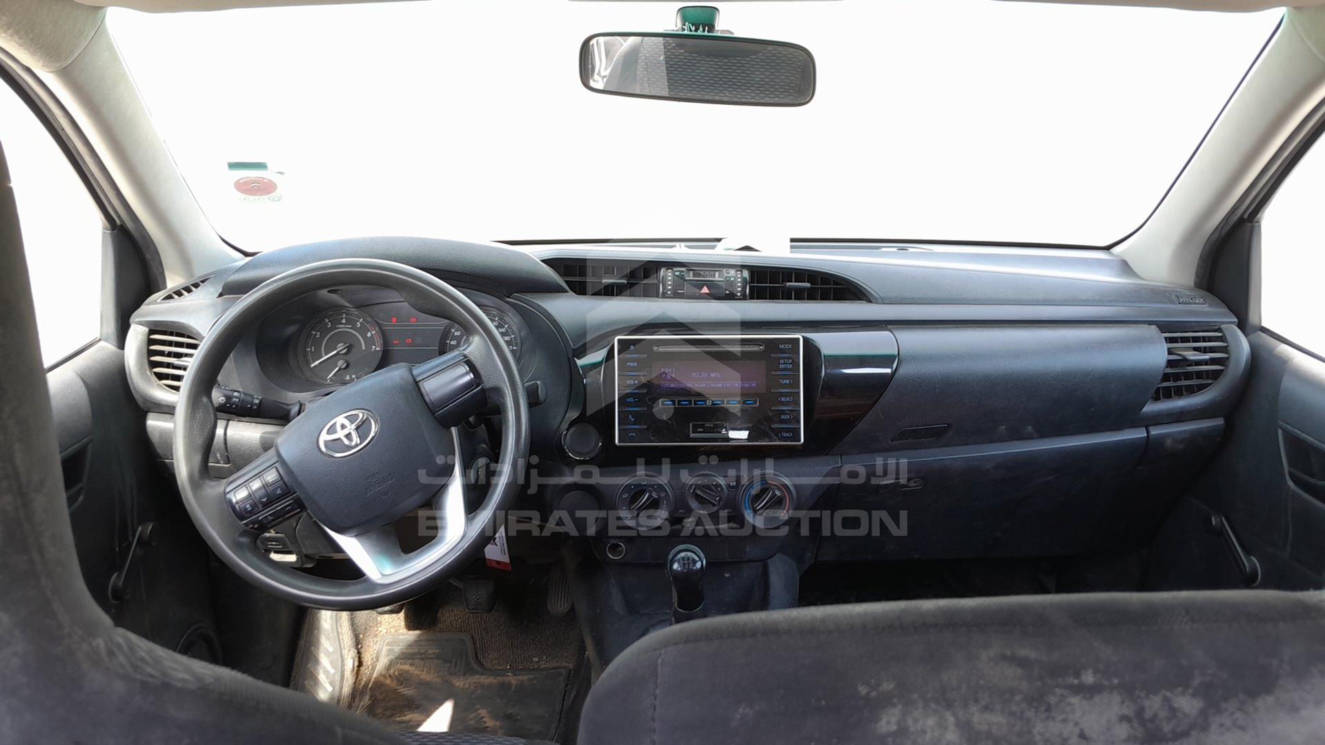 2016 TOYOTA HILUX VIN: MR0CX6CD2G0290716