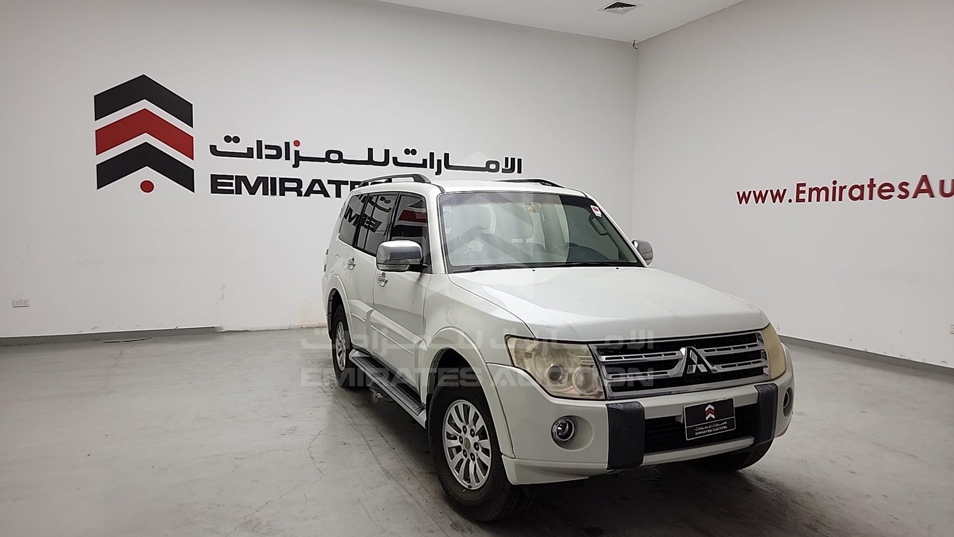 2010 MITSUBISHI PAJERO VIN: JMYLRV95WAJ702893