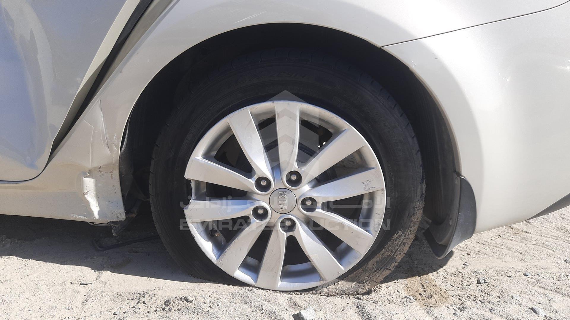 2014 KIA CERATO VIN: KNAFX4119E5081205