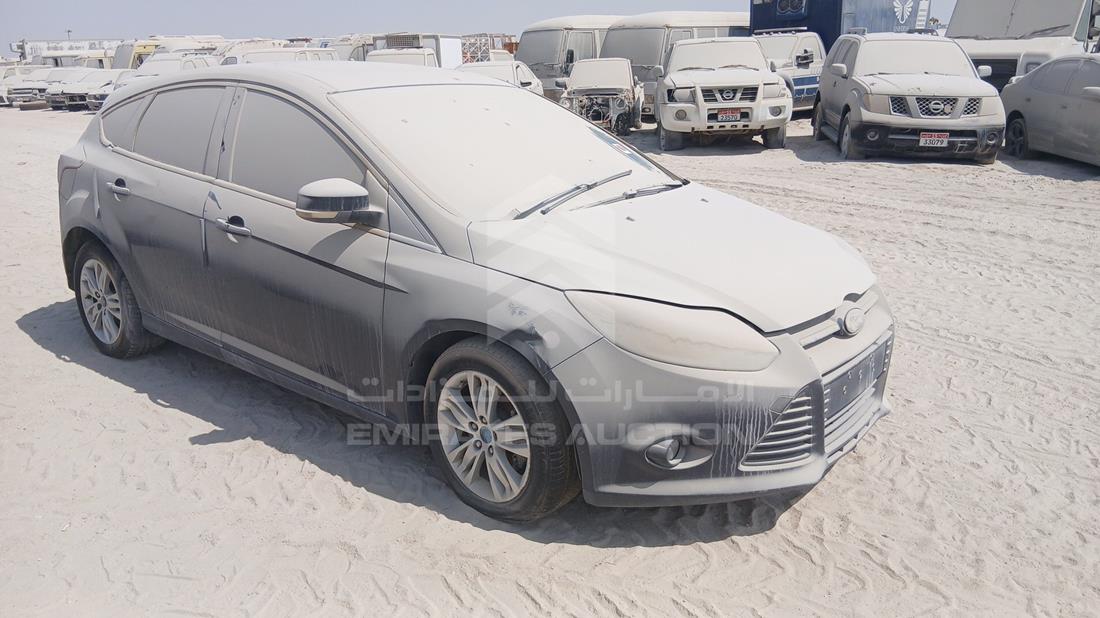 2014 Ford Focus — Front Right Angle — Photo 9