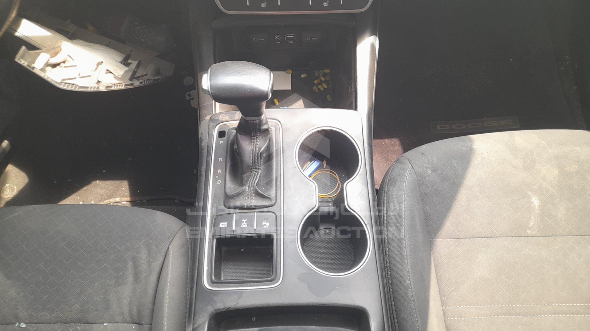 2019 KIA SORENTO VIN: 5XYPGDA54KG587151