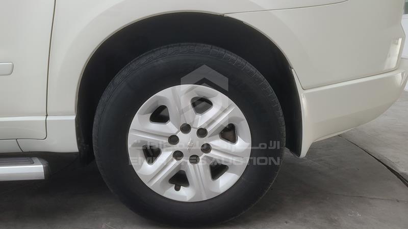 1GNKR8ED9CJ235432 Auction: EmiratesAuction Lot: 413741 1GNKR8ED9CJ235432 Chevrolet Traverse 2012 WHITE Photo 37