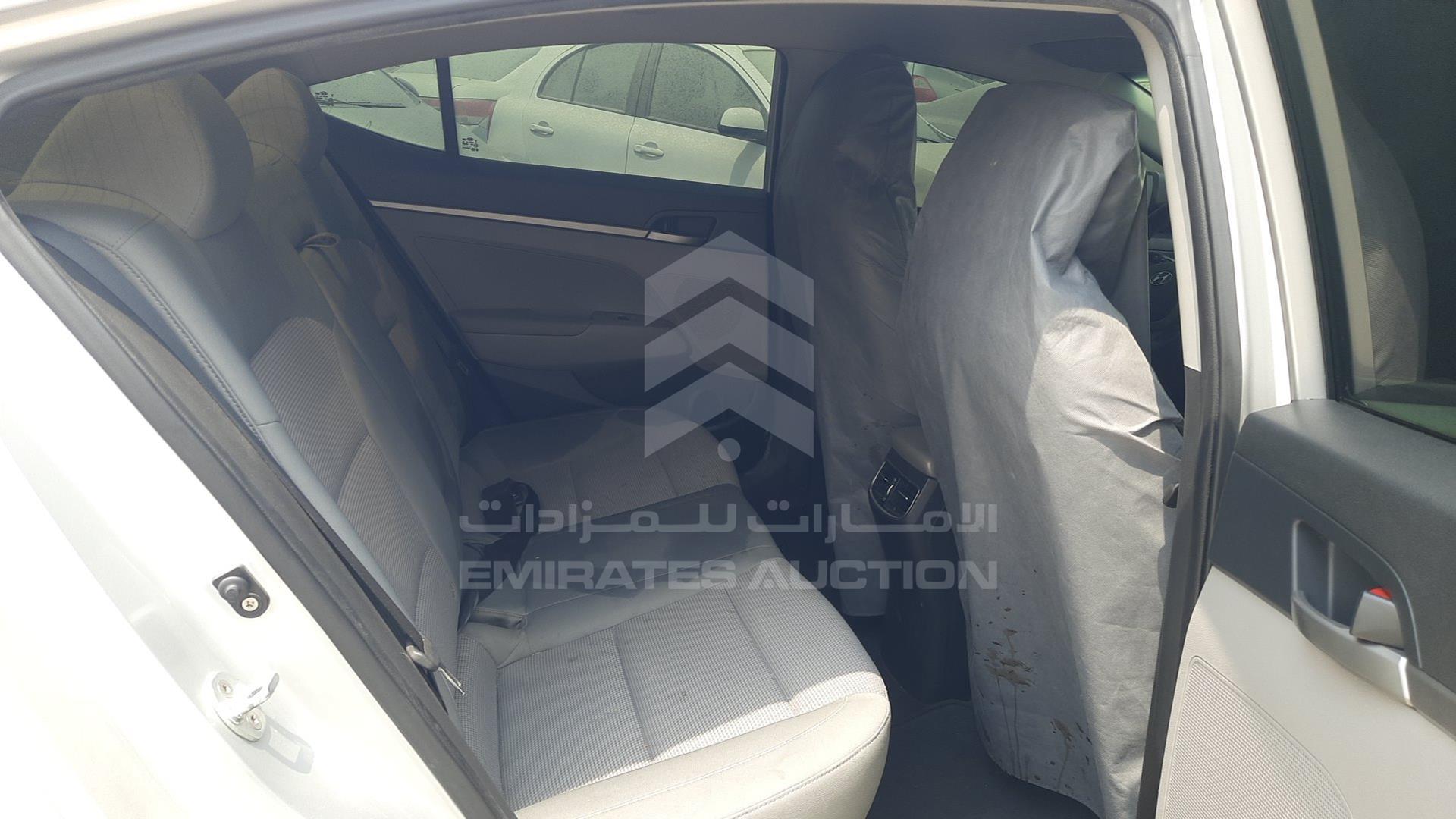 2018 HYUNDAI ELANTRA VIN: KMHD741C0JU545067