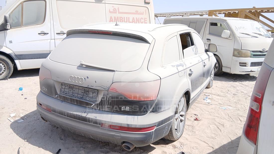 2007 Audi Q7 — Rear Right Angle — Photo 8