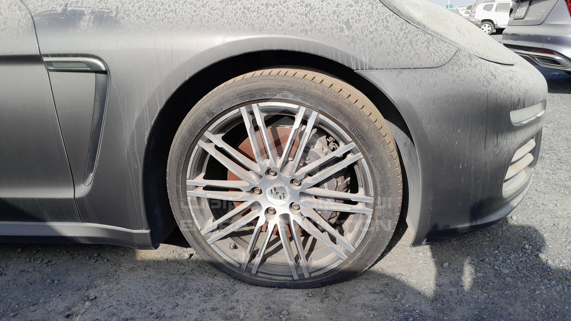 2015 PORSCHE PANAMERA VIN: WP0ZZZ97ZFL006437