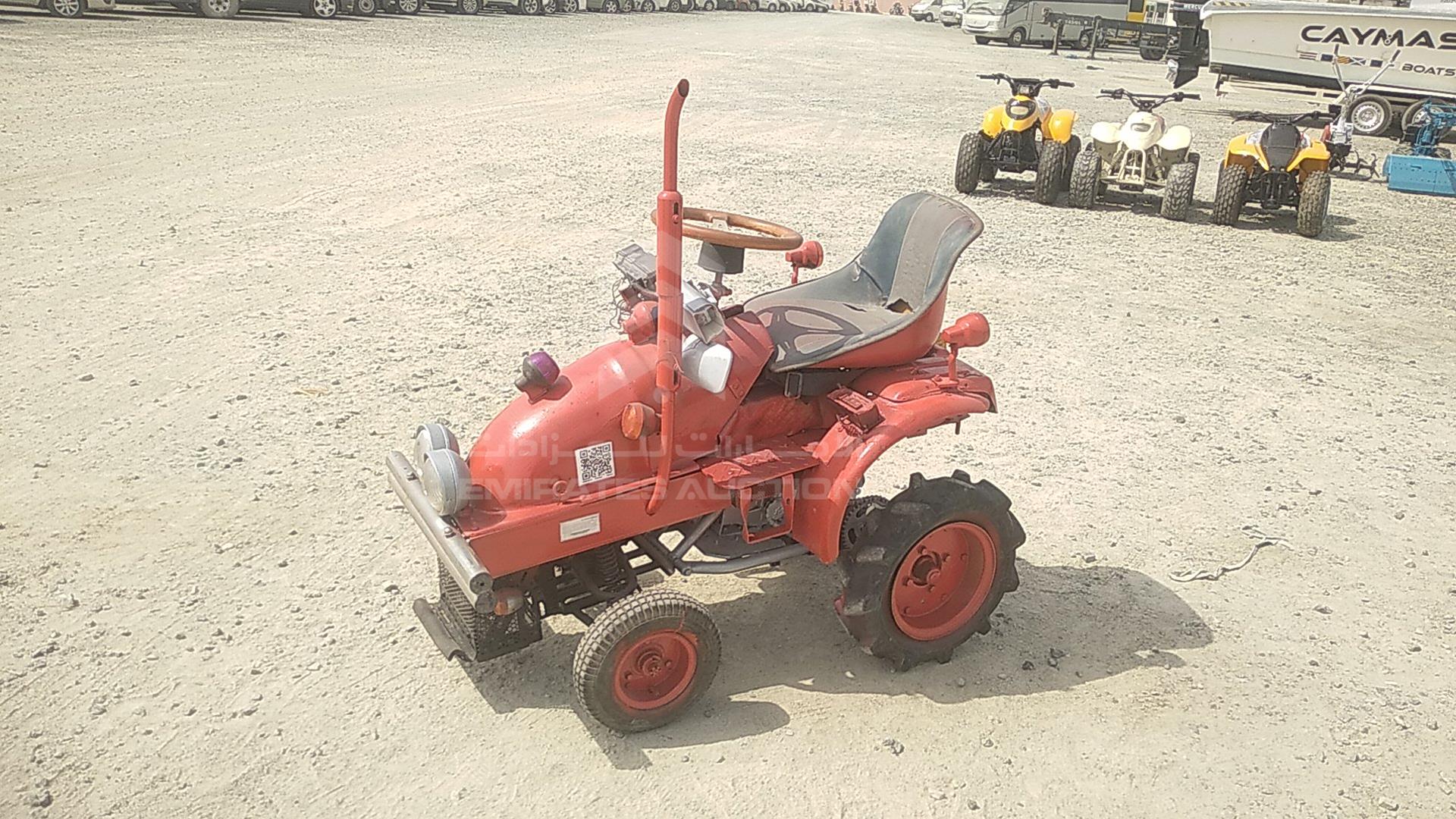 0 TRACTOR --- VIN: 2FMDK4KC4CBA27842