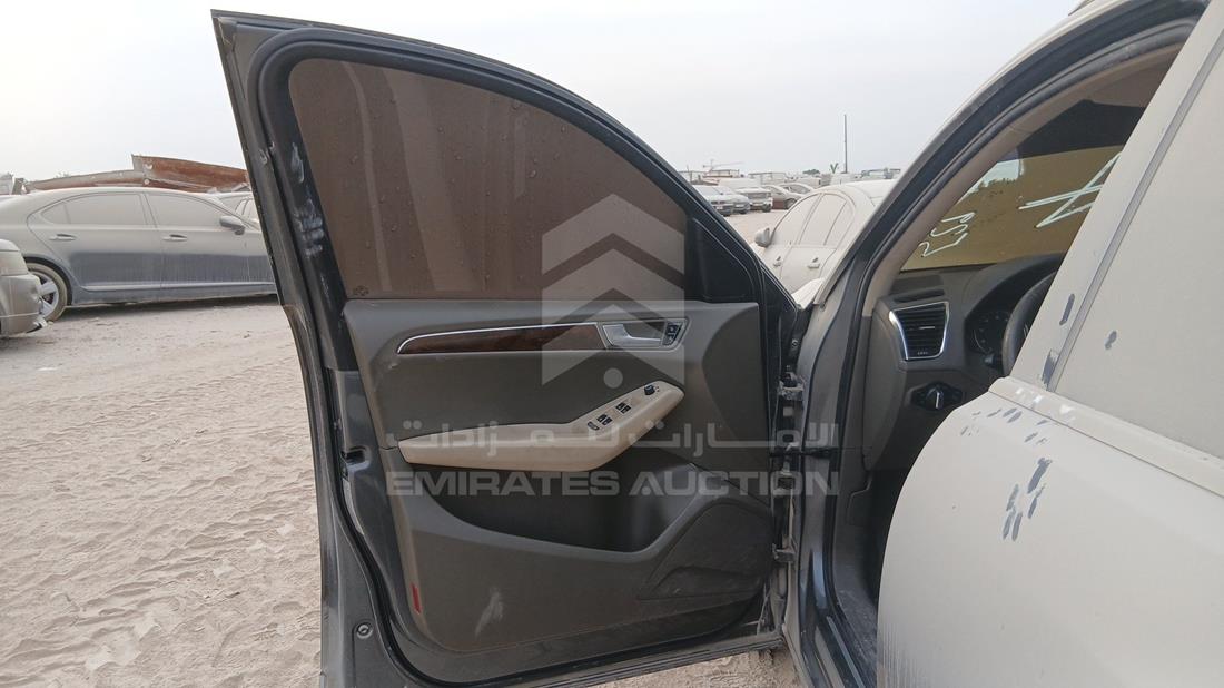 اودي كيو 5 2012 — الباب الأمامي الأيسر — صورة 10