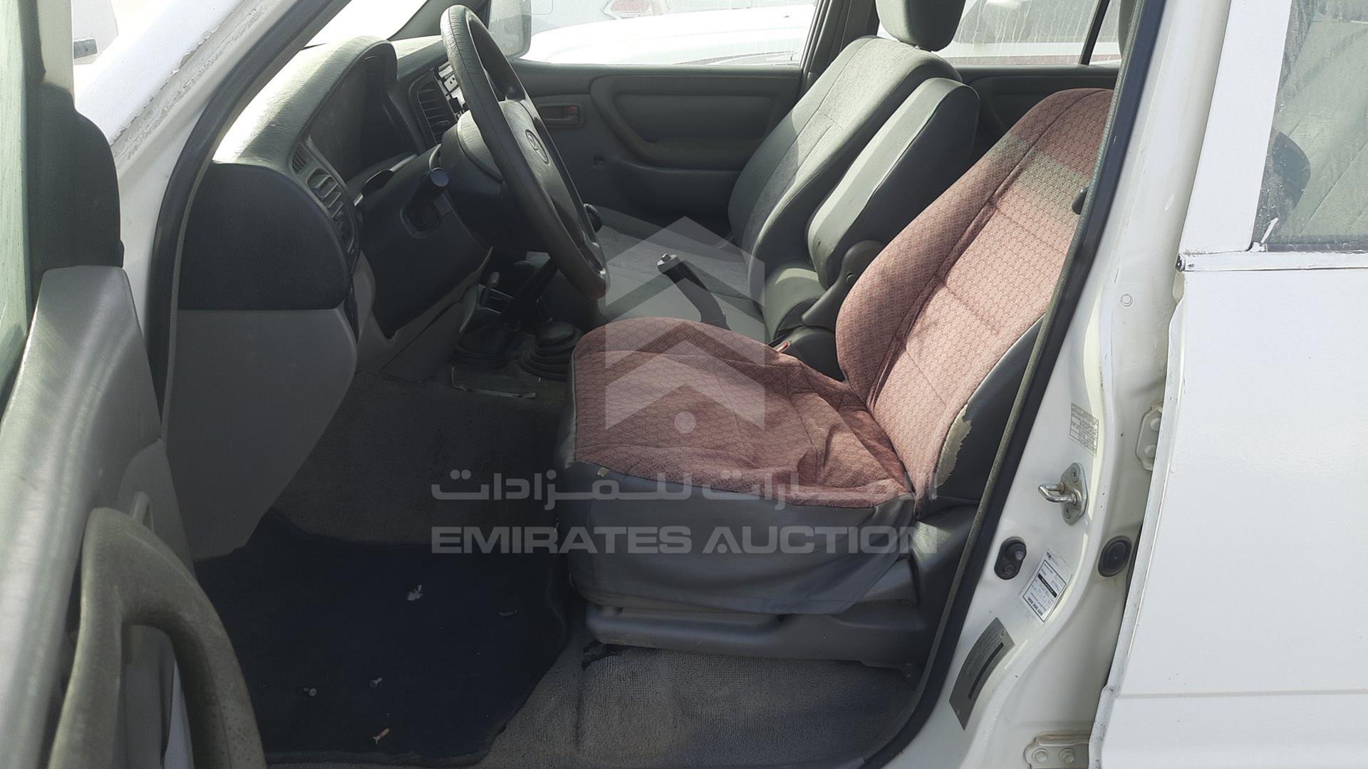 2003 TOYOTA LAND CRUISER VIN: JTGHJ01J233003981