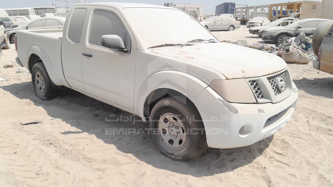 2015 Nissan Frontier — Front Right Angle — Photo 8